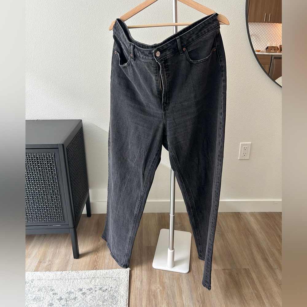 Old Navy Extra High Rise Wide Leg Jeans